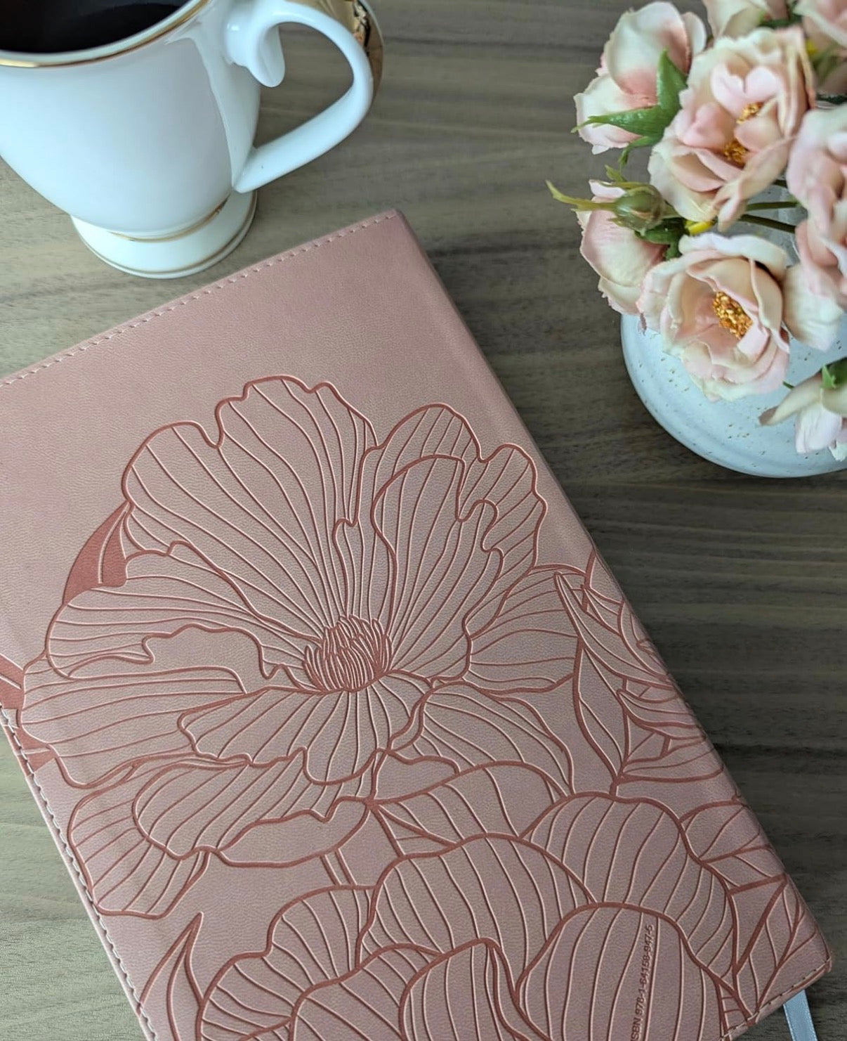 The Message Deluxe Gift Bible, Large Print (Leather-Look, Dusty Pink Floral) - I AM INTENTIONAL 