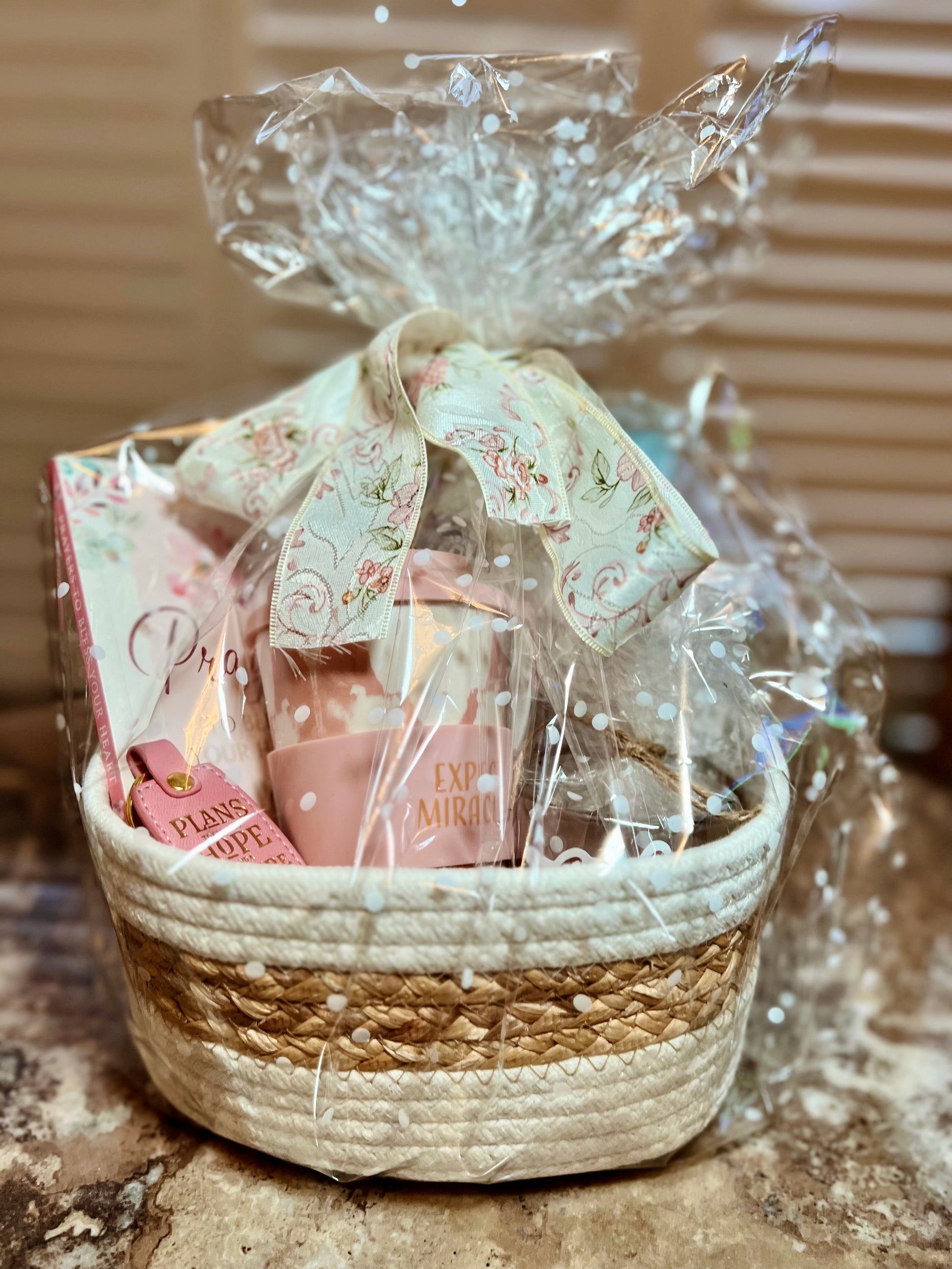 She Hopes Faith Basket - I AM INTENTIONAL 